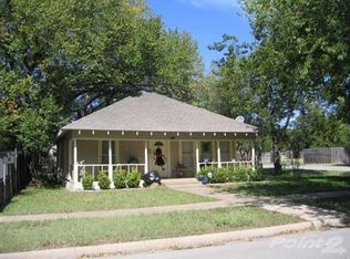 205 Lake Park Ave, Waxahachie, TX 75165