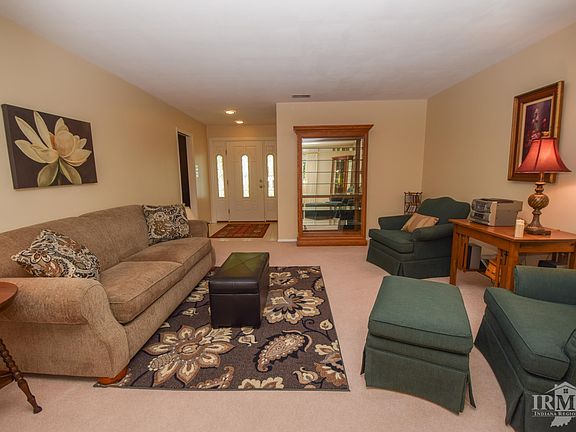 4th image of 5000 N Somerset Dr