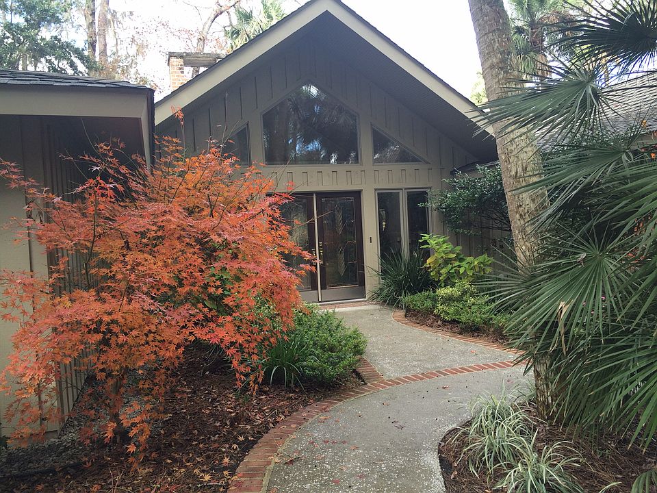 1st image of 10 Woodbine Pl