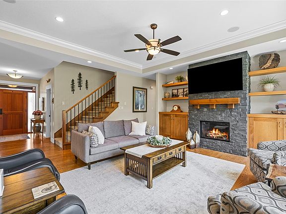 5th image of 1520 Stone Lake Dr