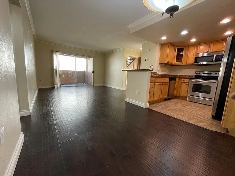 15263 Maturin Dr #10 — Photo 8