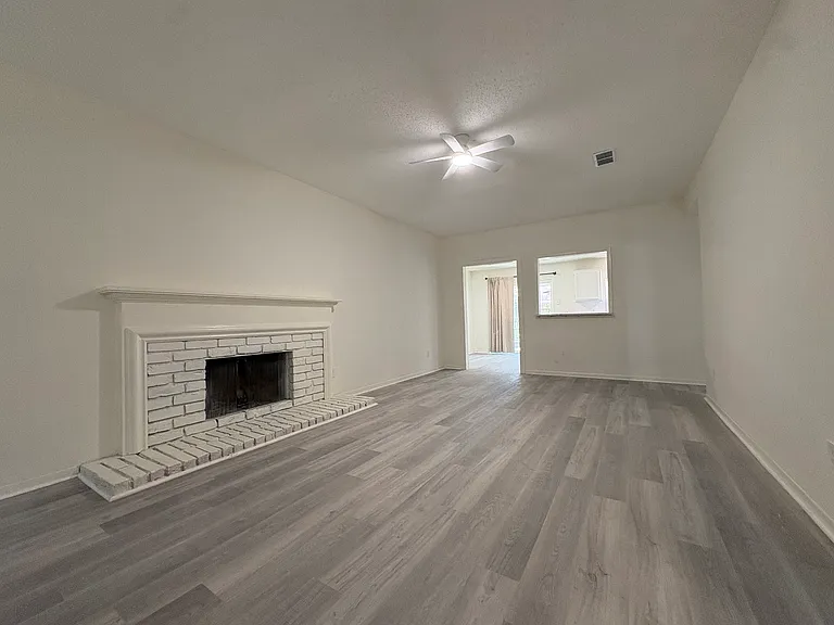 5311 Green Hazel Ct — Photo 2