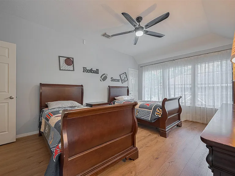 7 Peaceful Canyon Ct — Photo 26