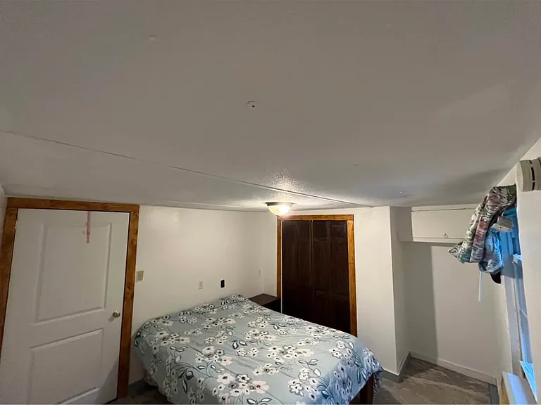 220 Cedar Grove Rd — Photo 2