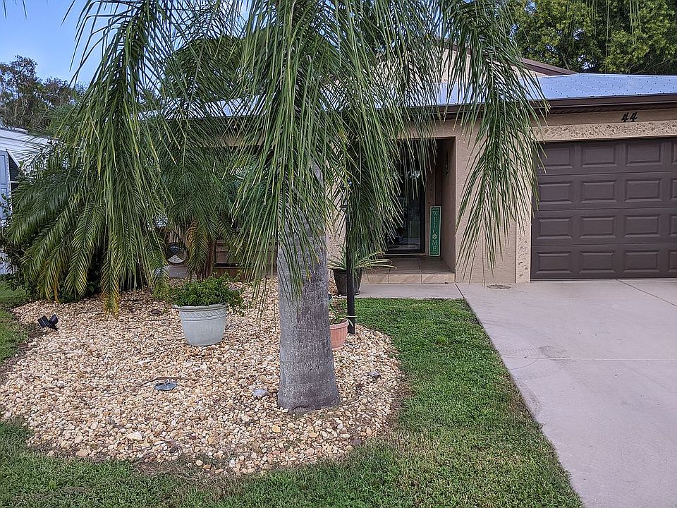 1st image of 44 Golf Dr