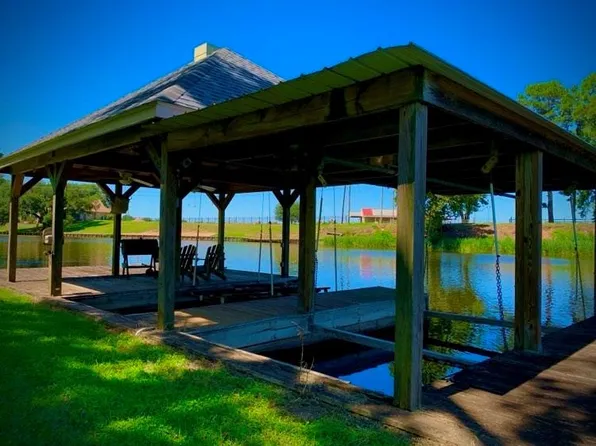 490 Riverview Dr #45, Natchez, LA 71456