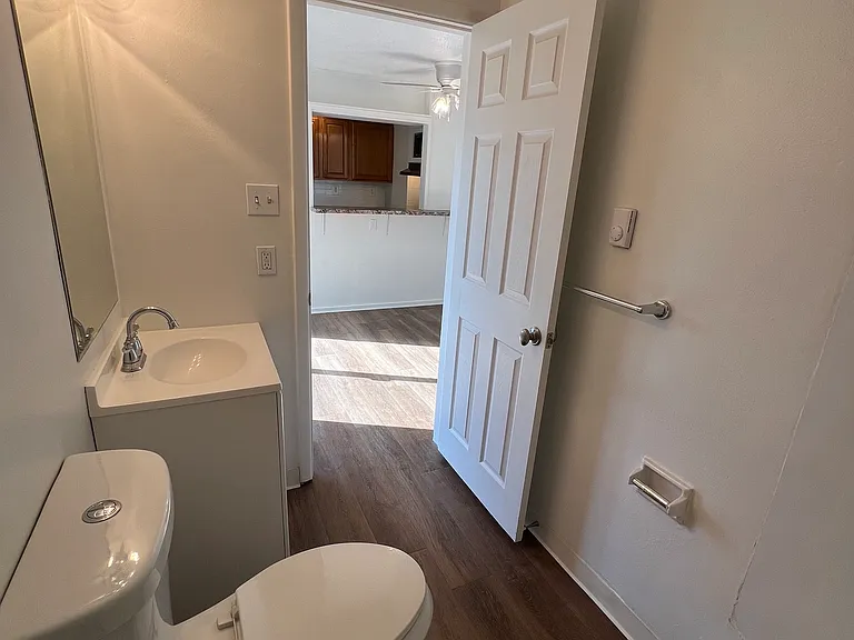 145 Oakland Ave #8 — Photo 17