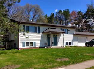 3404 Oak Knoll Dr, Eau Claire, WI 54701