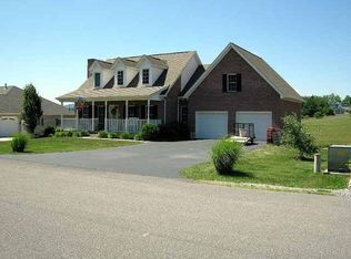 525 Century Ct, Wytheville, VA 24382