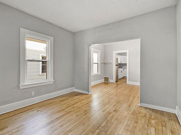 5th image of 2810 Milwaukee St