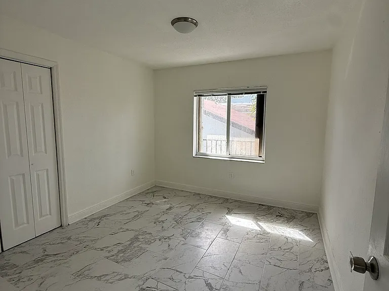 420 SW 14th Ave #1A — Photo 7