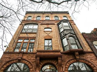 194 Vernon Ave, Brooklyn, NY