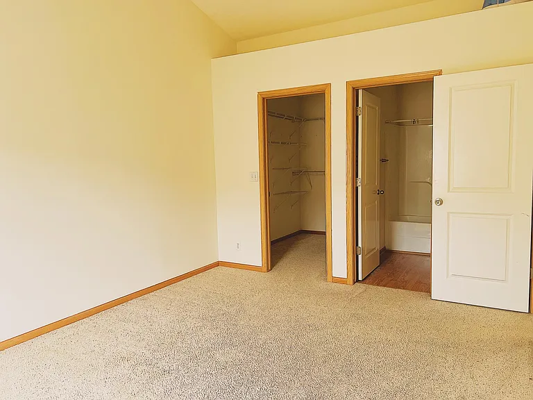 6035 N 167th Ct — Photo 20