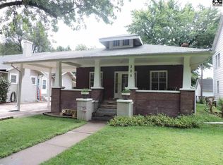305 E 16th Ave, Hutchinson, KS 67501