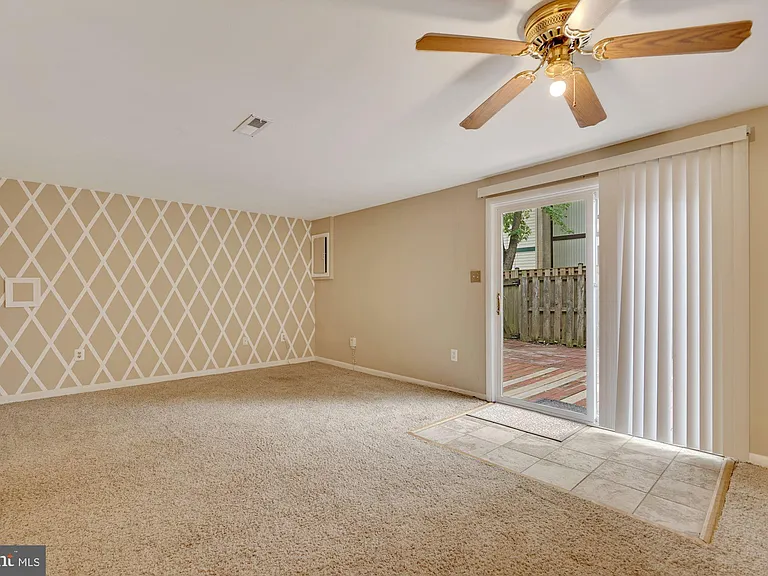 6060 Hollow Knoll Ct — Photo 28