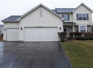 301 W Biros Ln, Round Lake, IL