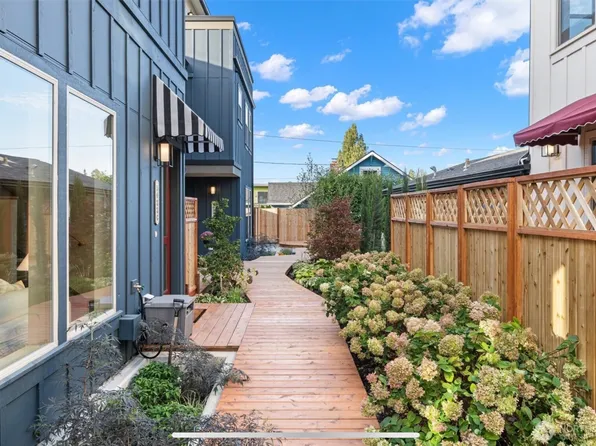 5037 25th Ave SW, Seattle, WA 98106