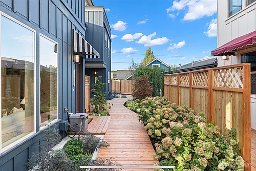 5037 25th Ave SW Photo 1