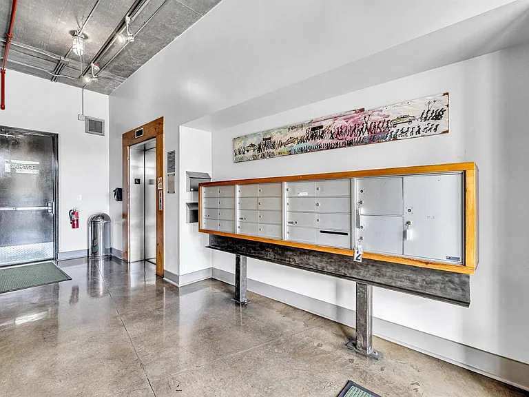 425 N Andrews Ave #303 — Photo 34