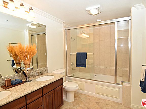 5th image of 700 S Ardmore Ave APT 405