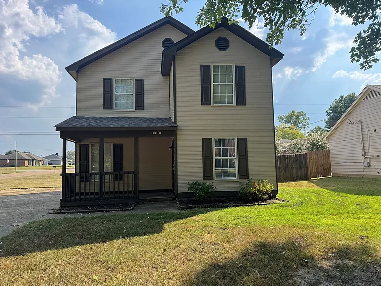 10101 Stephenson Ln — Photo 1