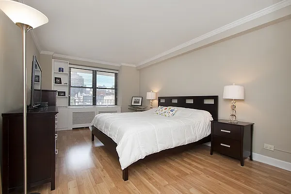 Sold by NextStopNY | media 16