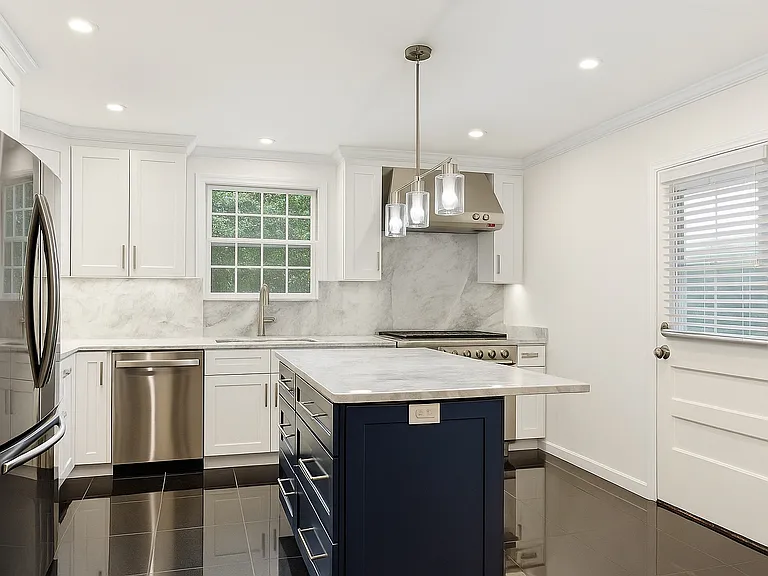154 Dannell Dr — Photo 11