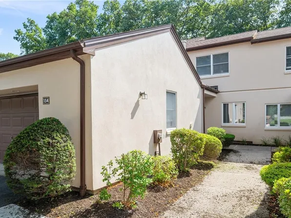 2970 Mendon Rd APT 154, Cumberland, RI 02864