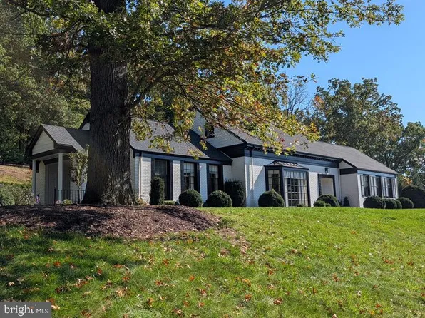 1431 Dogwood Rd, Staunton, VA 24401