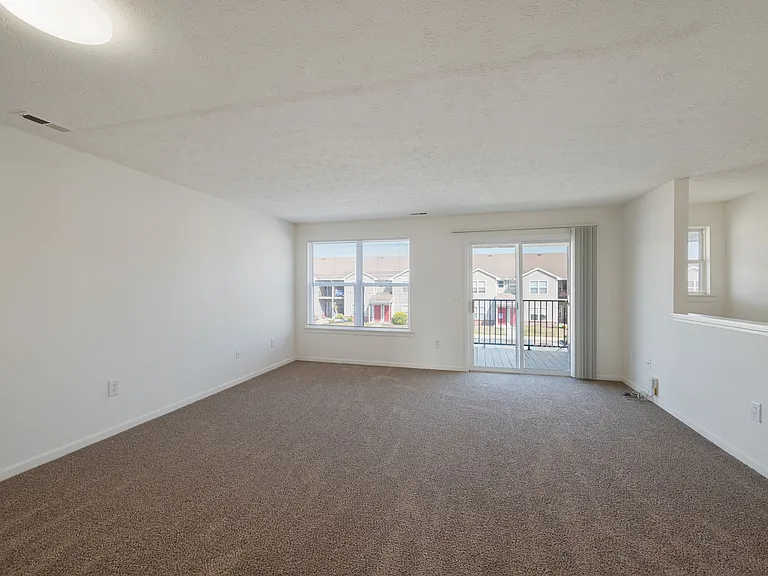 Autumn Woods Apartments — Photo 16