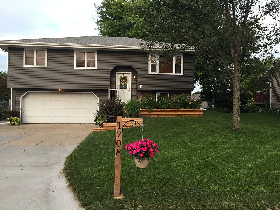 Complete new exterior(2015)