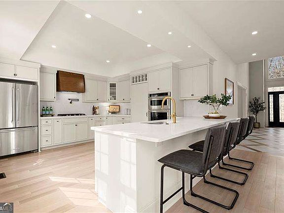 4th image of 539 Schofield Dr