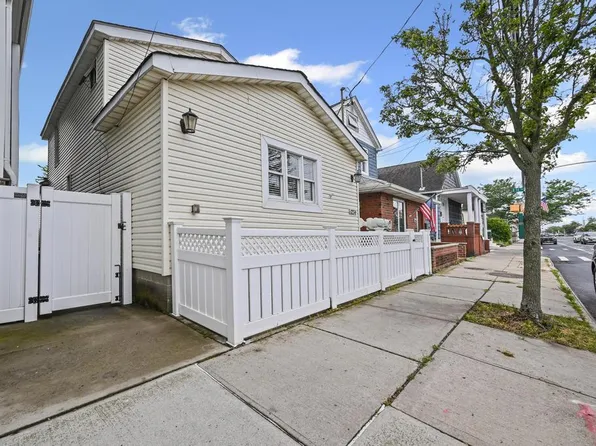 12-34 Cross Bay Boulevard image 26 of 29