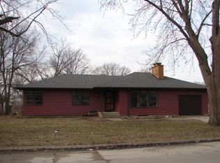 1706 Owen St, Charles City, IA 50616
