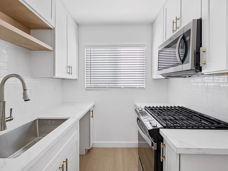 Arlington Square Apartments — Photo 27