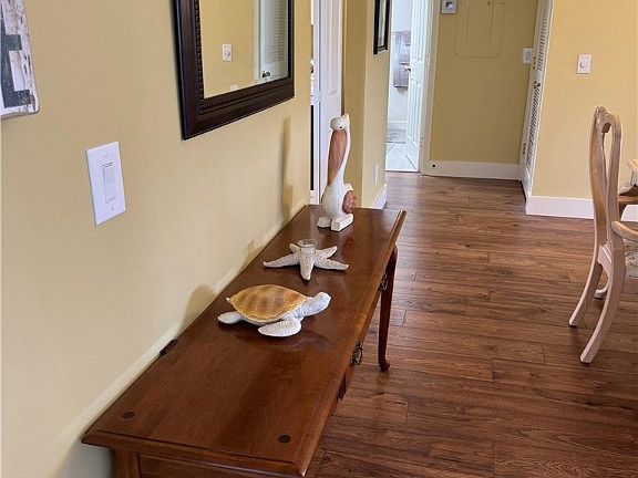 4th image of 620 E Lake Jasmine Cir APT 104