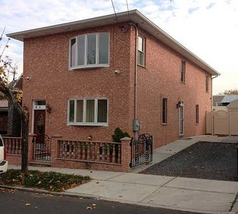 2nd image of 2111 49th St