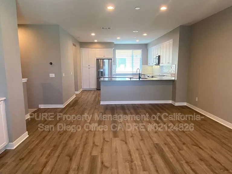 713 Shoreline Rd — Photo 7
