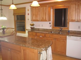 3005 Woodlark Ln, Eagan, MN 55121