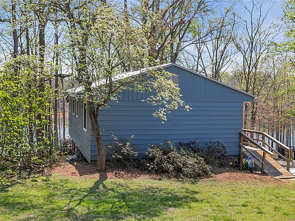 3rd image of 534 Gambrell Rd