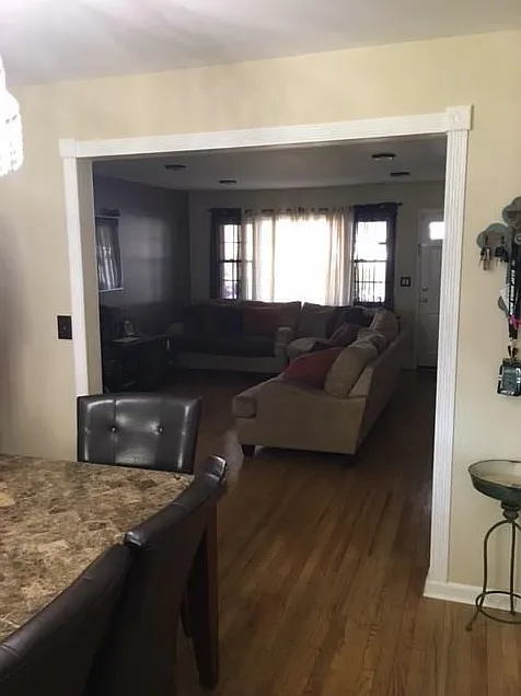 3 bed, 2.5 bath, 1363 sqft, $3,800 — Photo 1