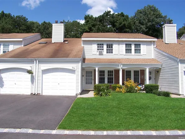 222 Ivy Meadow #222, Middle Island, NY 11953