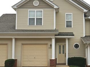 2806 Andover Glen Rd, Raleigh, NC 27604