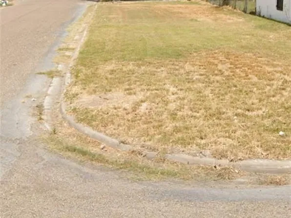 118 N Kansas Ave, Weslaco, TX 78596