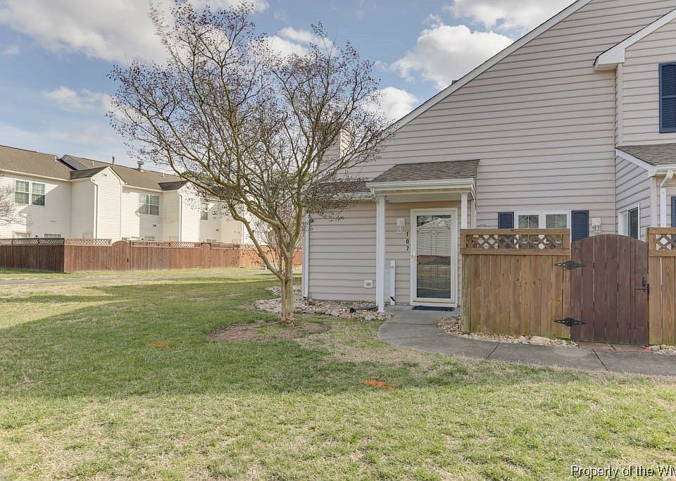 1st image of 107 Hamlet Ct