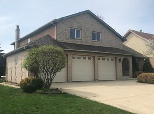208 Rosedale Ct, Bloomingdale, IL 60108