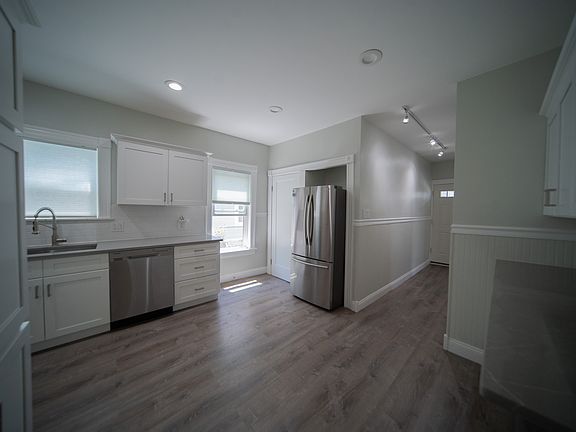 3rd image of 12-14 Richardson St #1