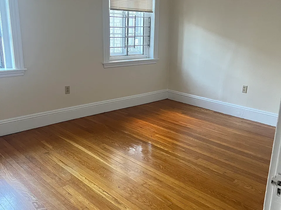 37-41 Wendell St