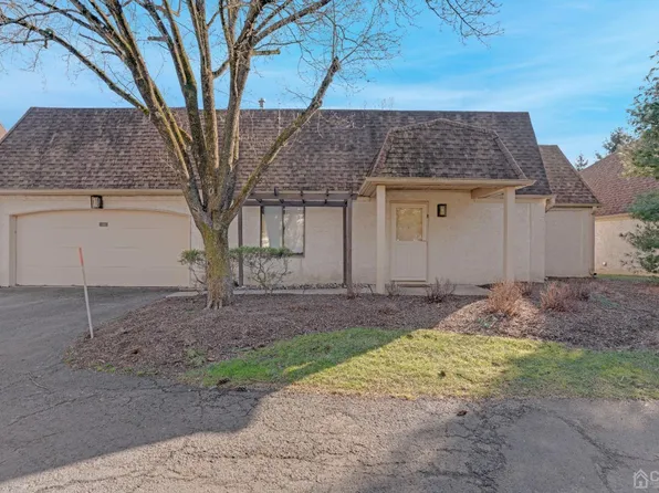 31 Nicole Ter, Edison, NJ 08820