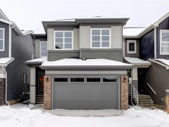 124 N Carringvue Pl NW, Calgary, AB T3P 2G5